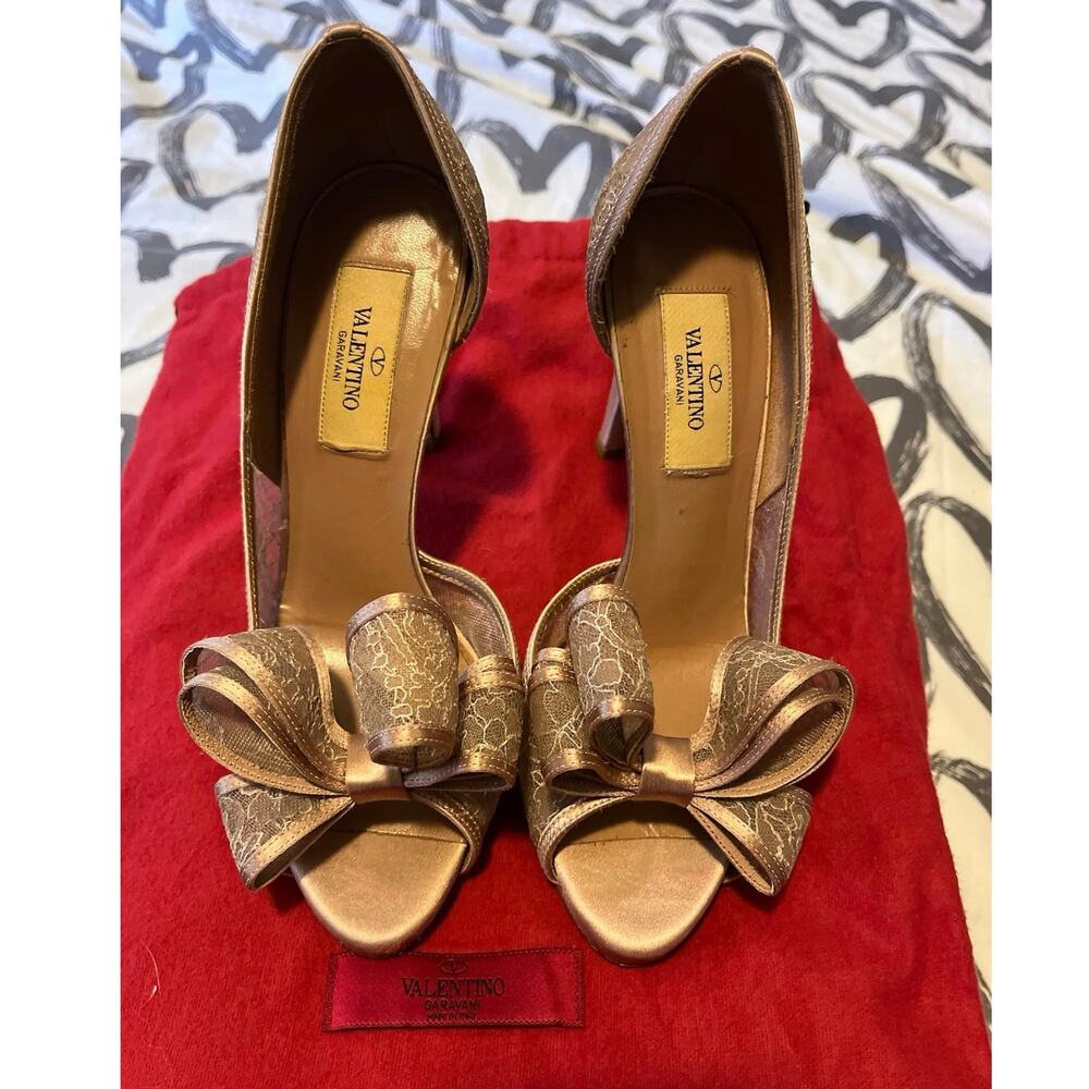 Valentino Beige Lace Open Toe Pumps With Bow Size 35/5-5.5